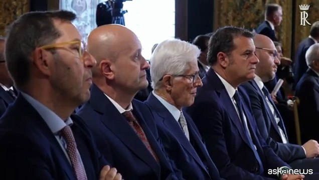 Lavoro, Mattarella: la questione salariale non può essere elusa