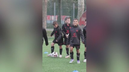 La cara de unos niños cuando ven aparecer a Modric de la nada: viral al instante