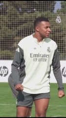 La sonrisa de Xabi tras el gol de Mbappé en el entrenamiento