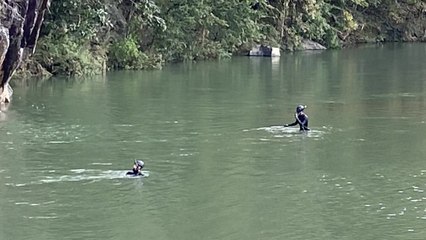 충북 충주 출렁다리에서 추락한 40대 숨진 채 발견 / YTN