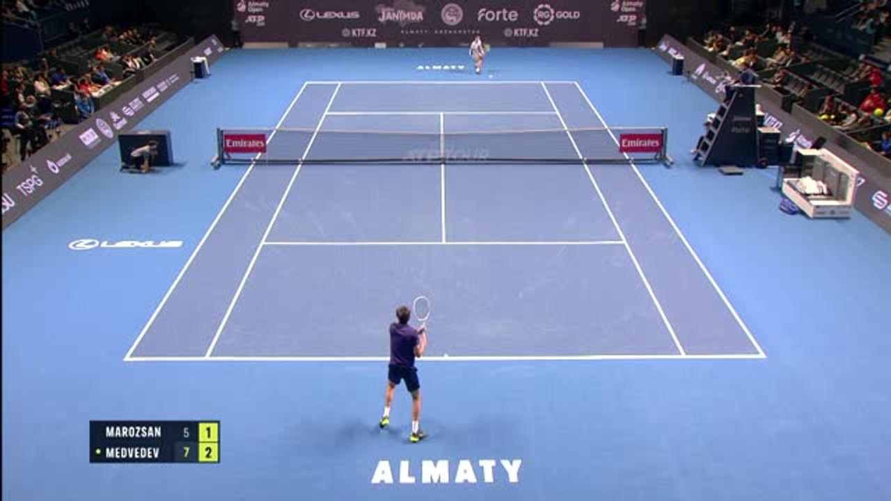 Almaty - Medvedev rejoint le dernier carré