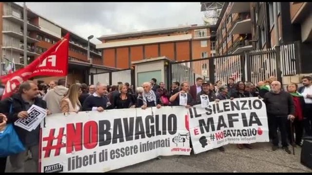Ranucci, tanti al presidio di solidarietà sotto la Rai a via Teulada