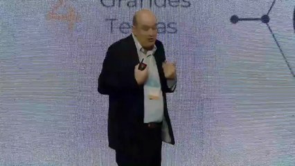 Stuzenegger culpó a los empresarios de no precarizar lo suficiente