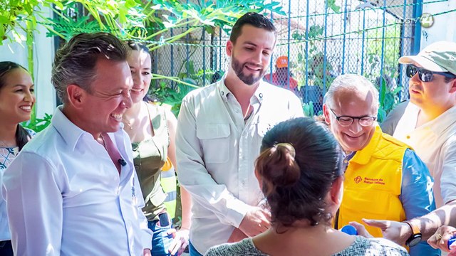 Lemus entrega apoyos en Vallarta; denuncian que hubo quienes no alcanzaron