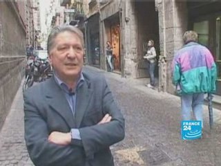 Naples et ordures accueillent Berlusconi