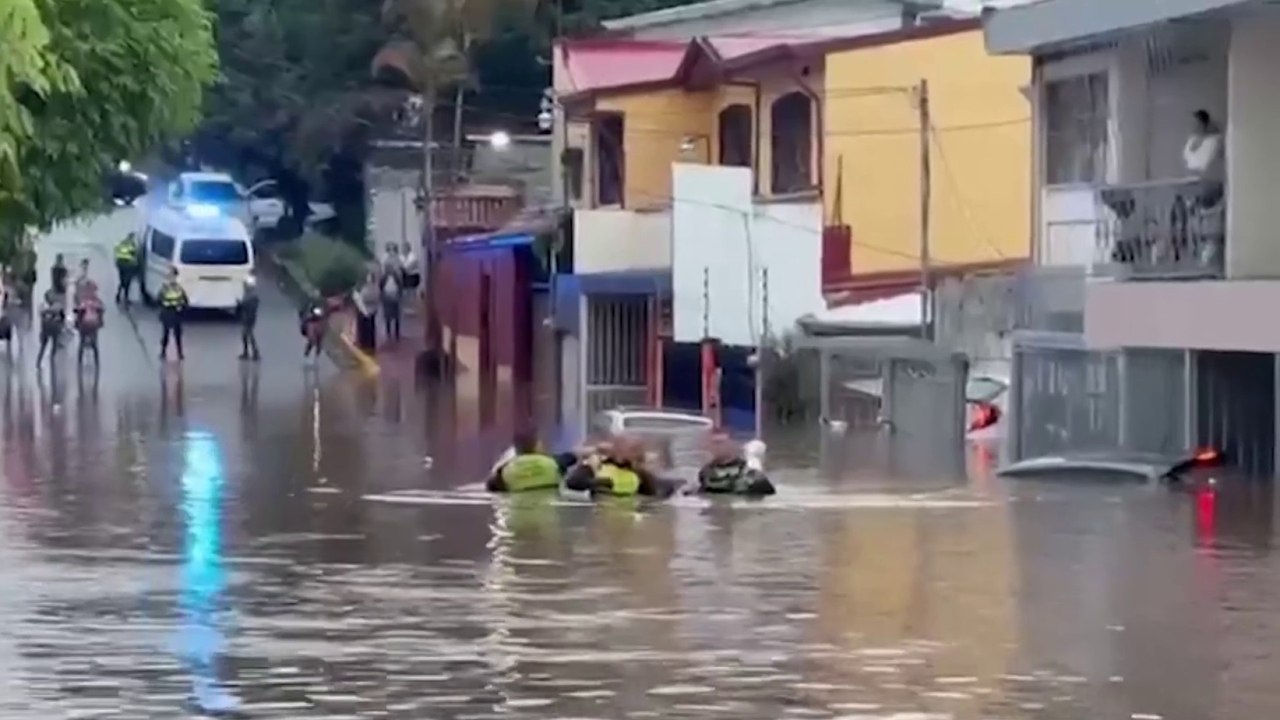 tn7-vecinos-de-barrio-dent-piden-que-se-declare-emergencia-tras-fuertes-inundaciones--171025