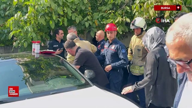 İstanbul'da 2 yaşındaki çocuk otomobilde kilitli kaldı