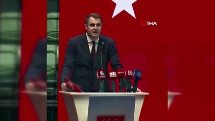 CHP İzmir’de tek aday Çağatay Güç, kürsüde bayıldı