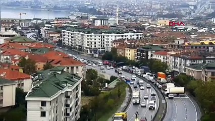 İstanbul'da D-100'ü kilitleyen kaza! Yol trafiğe kapatıldı