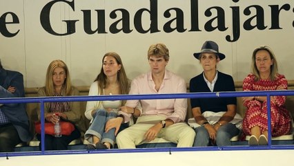 La Infanta Elena, Miguel Urdangarin y Olympia Beracasa, unidos por Pablo Urdangarin