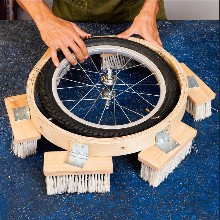Automatic brush cleaner  or a healthier environment