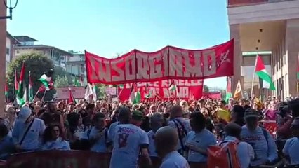 Firenze, il polo universitario di Novoli si riempie per la manifestazione degli ex Gkn