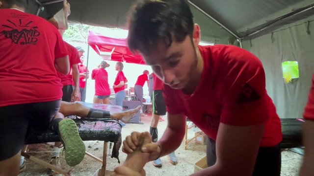 Des coureurs en vrac au 140e km de la Diagonale des Fous - Ultra-trail - Diagonale des Fous