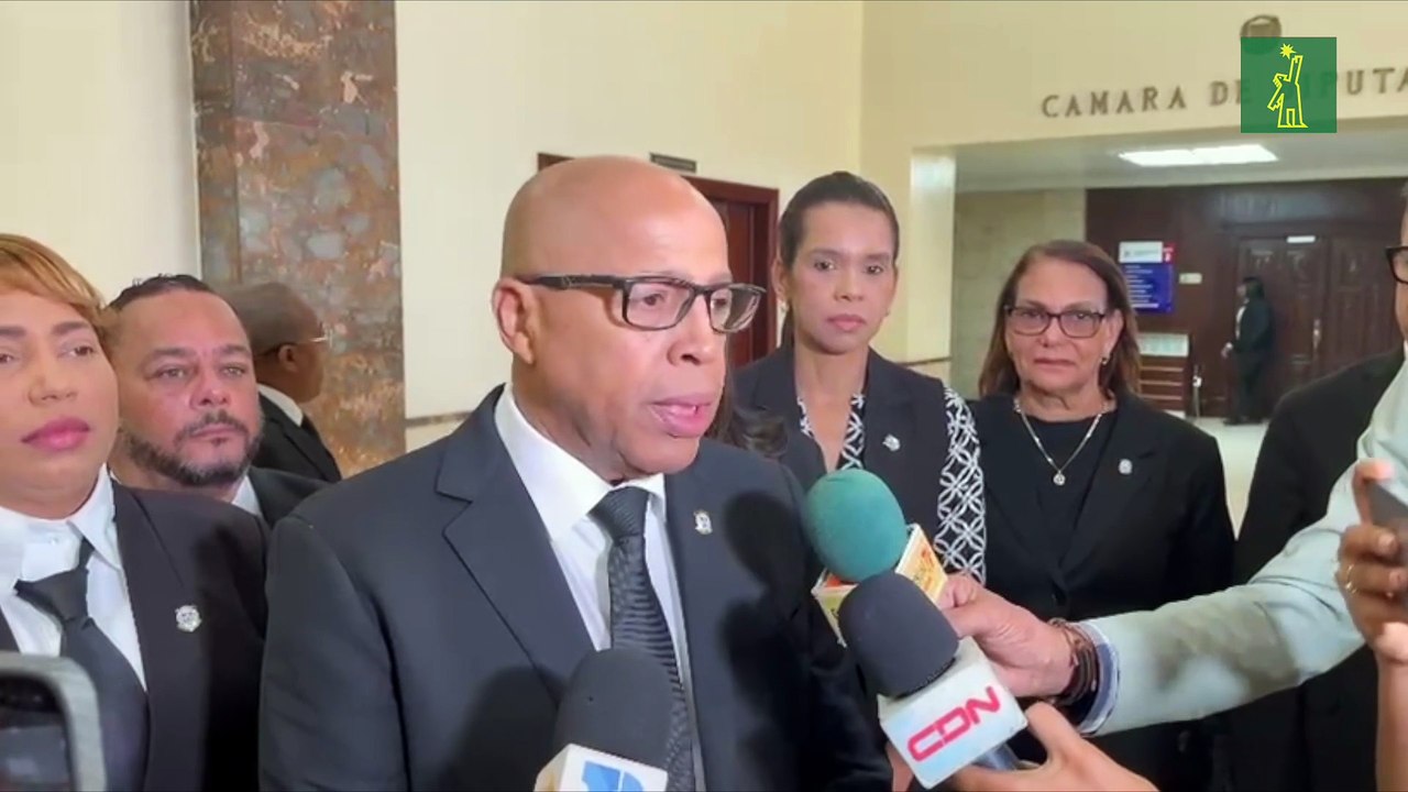 Alfredo Pacheco y Tobías Crespo rinden tributo a la trayectoria de Vicente Baret