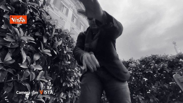 In bocca al lupo. Su Camera con Vista, il programma di Alexander Jakhnagiev in onda su La7