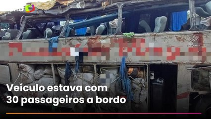Ônibus tomba e deixa ao menos 15 mortos em rodovia de Pernambuco
