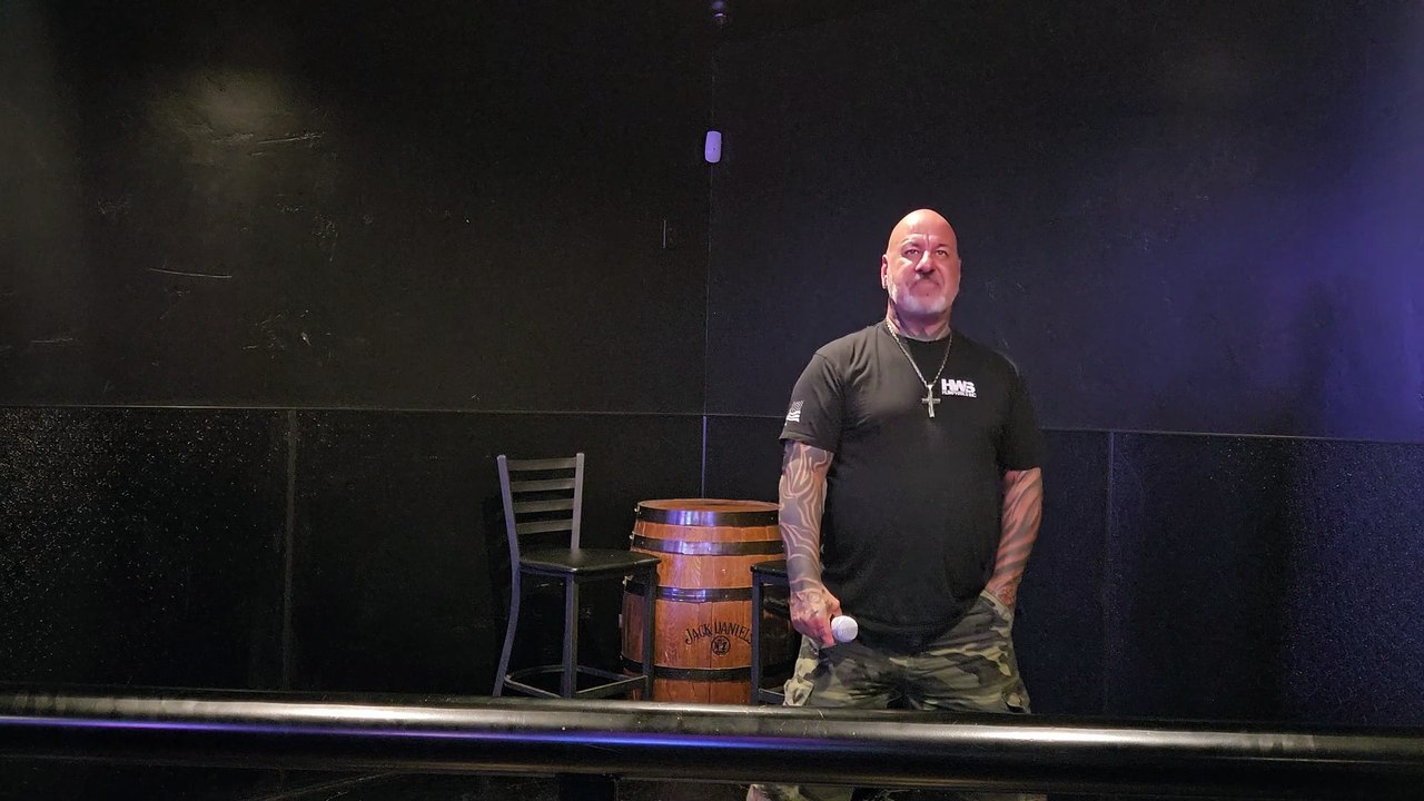 OZZY OSBOURNE - LET ME HEAR YOU SCREAM (PERFORMED LIVE AT THE WESTERNER)