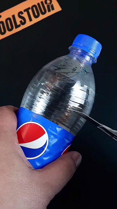 Amazing Plastic Bottle Hack You Didn’t Know – Easy DIY Reuse & Save Money! ♻️✨#plasticbottlehack #diy #upcycle #ecofriendly #lifehacks