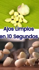 ¡Pela ajos en 10 segundos sin ensuciarte la mano! 🧄✨ #shorts