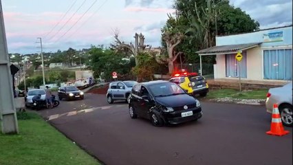 Colisão envolvendo três veículos mobiliza PM entre o Periolo e Cataratas