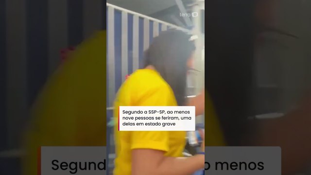 Vendaval arranca cobertura de arquibancada durante torneio de beach tennis no interior de SP