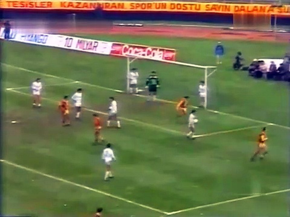 Galatasaray SK vs Beşiktaş  JK 1988-1989  Süper Lig 1988-1989  Hafta 17  Ali Sami Yen (İstanbul)  17 Aralık 1988