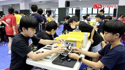 智慧城市AI機器人全國賽  首度機器人水中競賽