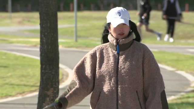 [날씨] 초겨울 추위 온다, 내일 서울 5℃...강원 산간 1cm 첫눈 / YTN