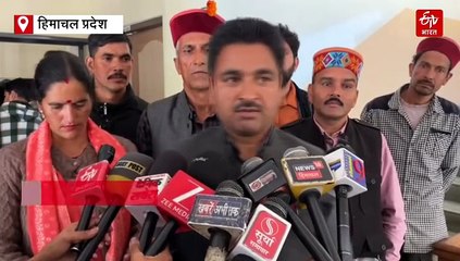 आज भी आपदा से गुजर रहे बंजार विधानसभा क्षेत्र के ग्रामीण, 17KM पैदल चल सड़क तक पहुंचा रहे मरीज