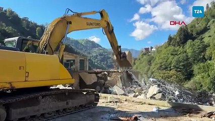 Fırtına Vadisi'nde kaçak yapılar yıkılıyor