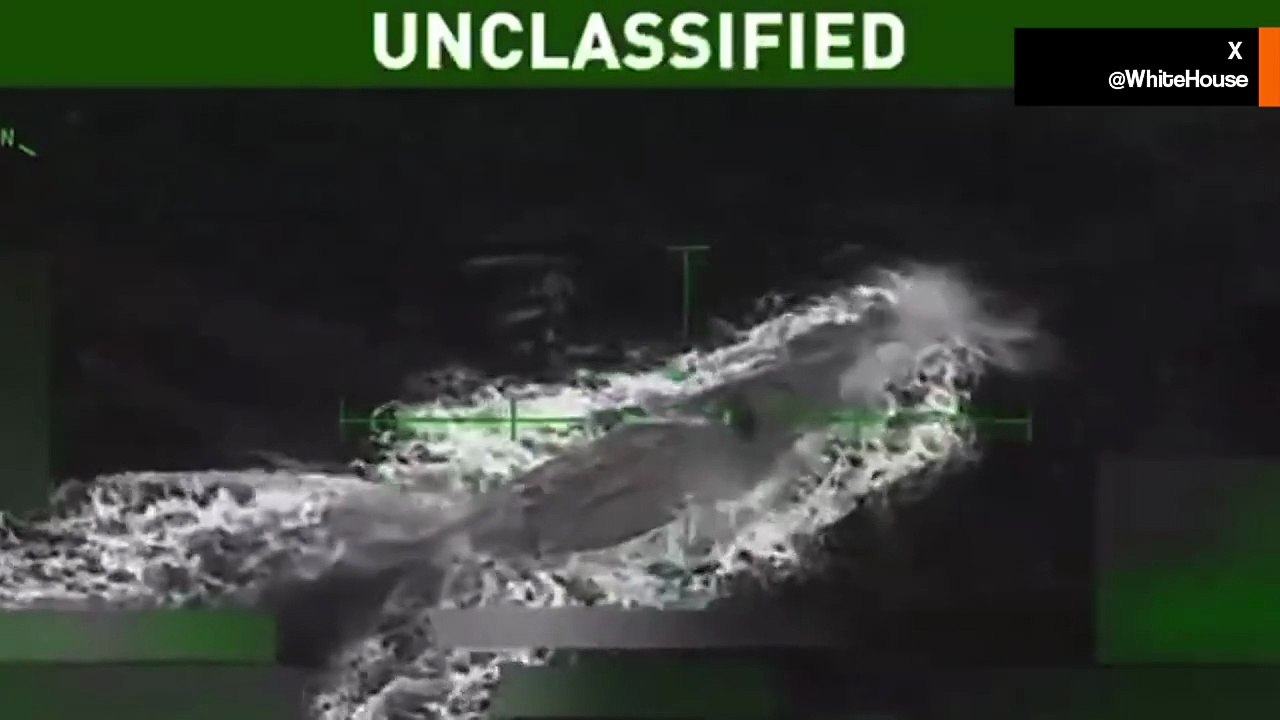 USA ødelægger narkosubmarine under operation i Caribien; Trump deler video af angrebet