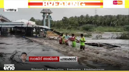 ത‌മിഴ്നാട്ടിൽ കനത്ത മഴയെ തുടർന്ന് ക്ഷേത്രത്തിൽ കുടുങ്ങിയ സുരക്ഷാ ജീവനക്കാരെ രക്ഷിച്ചു