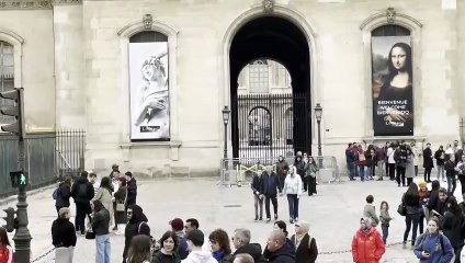 Cerrado el Louvre tras el robo de joyas