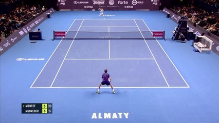Almaty - Moutet perd en finale après un gros combat contre Medvedev