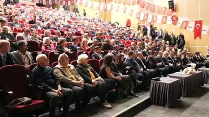 Sivas CHP İl Kongresi’nde "etek" krizi