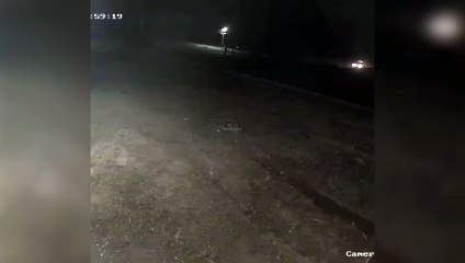 Graban cuando rastra impacta a moto