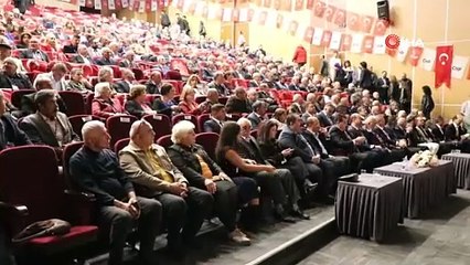CHP’nin Sivas İl Kongresi'nde "etek" krizi! Başkan adayına etek giydirildi
