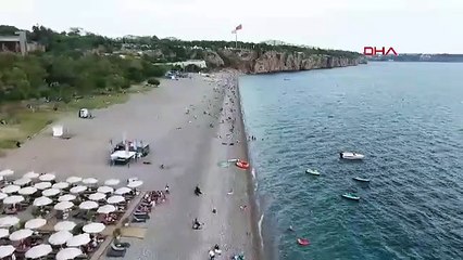 Türkiye donarken turizm başkentimiz soluğu denizde aldı