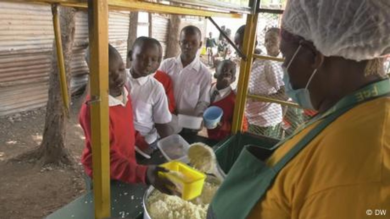 Afrika: Mit Essen in der Schule zu mehr Bildung in Kenia