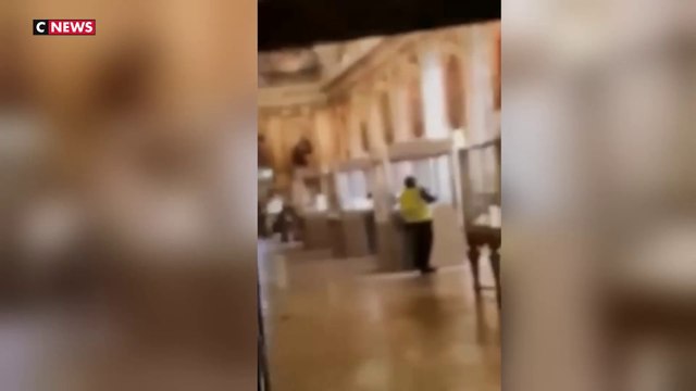 Louvre : Les images exclusives du cambriolage