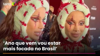 ‘O que mais me assusta é gente mentirosa, me deixa louca’, diz Anitta em evento de halloween em SP