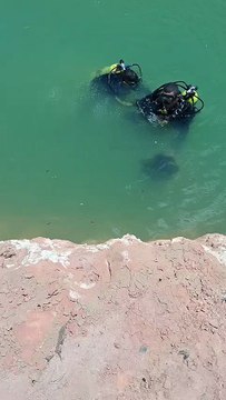 Bombeiros resgatam corpo de jovem que morreu afogado em açude