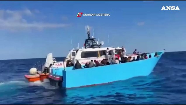 Migranti, in 91 soccorsi dalla Guardia costiera al largo di Lampedusa