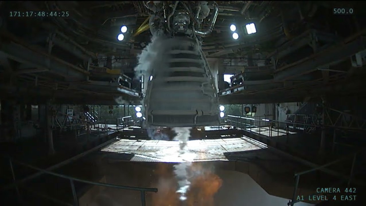 NASA Fires Up RS-25  Artemis Moon Rocket Engine...