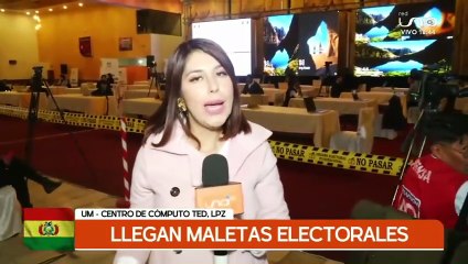 LLEGAN MALETAS ELECTORALES AL CENTRO DE CÓMPUTO TED, LA PAZ