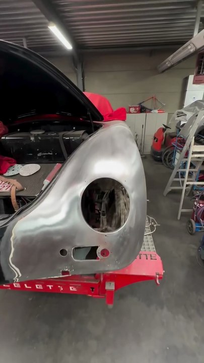 Saving the day for this Porsche 356 Speedster