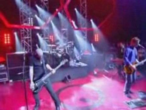 Queens Of The Stone Age - No One Knows (Live Jools Holland 2