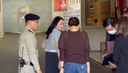 "แพทองธาร" ควง "พินทองทา" เข้าเยี่ยม "ทักษิณ" ที่เรือนจำกลางคลองเปรม (มีคลิป)-02