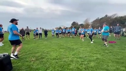 Worthing Seafront 10k 2025 - race warm-up