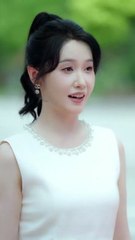 After a failed blind date to buy a bottle of water, the 'get rich with money' system was activated! From now on, if he spends three yuan, the system will return him three hundred million; - Don't compare yourself with me, I can't spend all my money